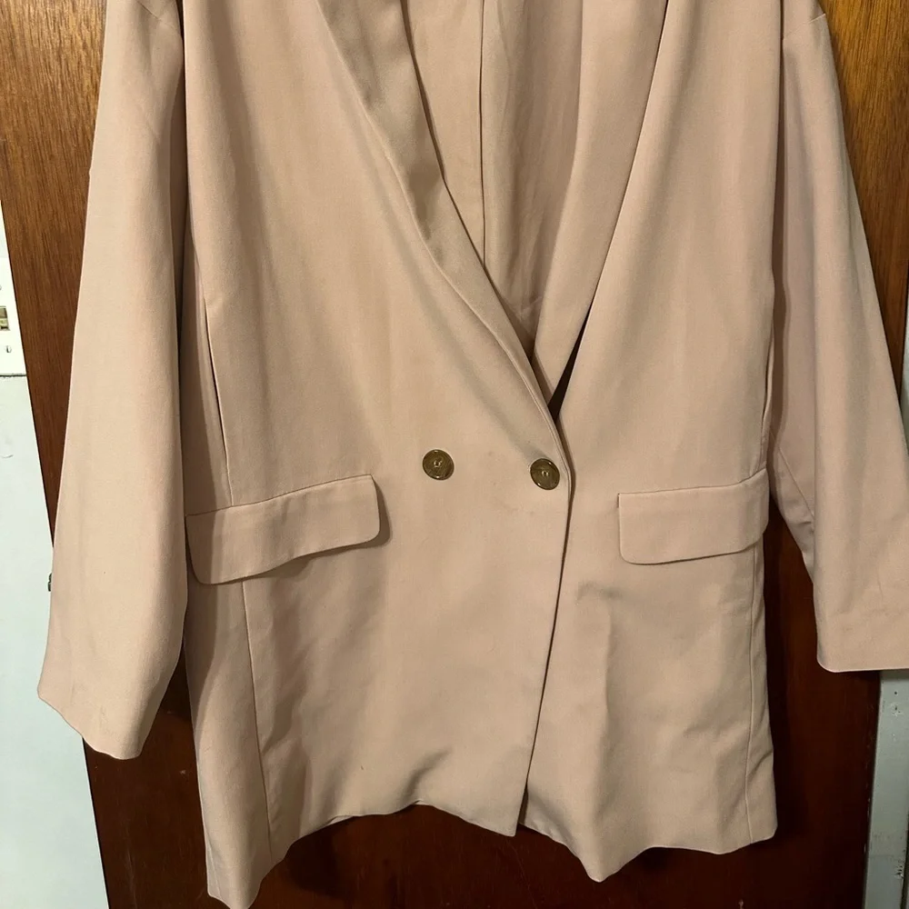 Blazer - Picture 2 of 2